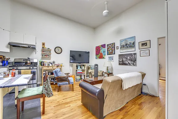 Rented by Compass | media 12