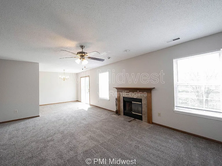 10325 Liverpool Way — Photo 6