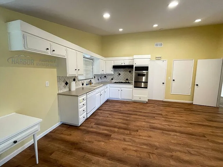 6932 Willowtree Dr — Photo 7