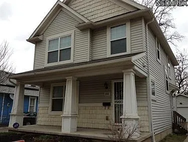 2341 E 74th St photo 1