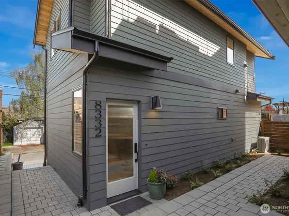8332 24th Avenue NW, Seattle, WA 98117