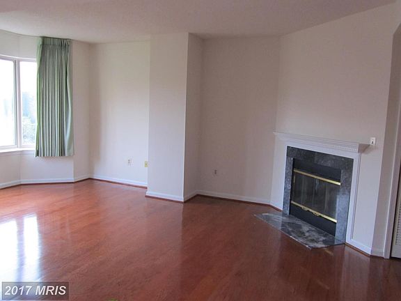 4th image of 22 Courthouse Sq APT 410