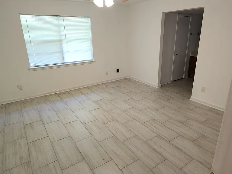 10302 Sageburrow Dr — Photo 3