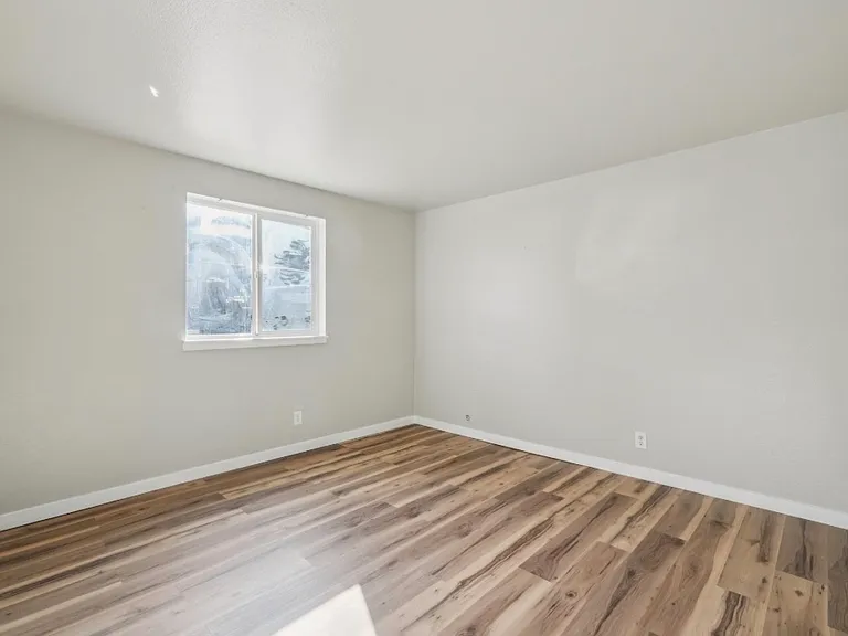 The Vista Heights Apartments — Photo 13