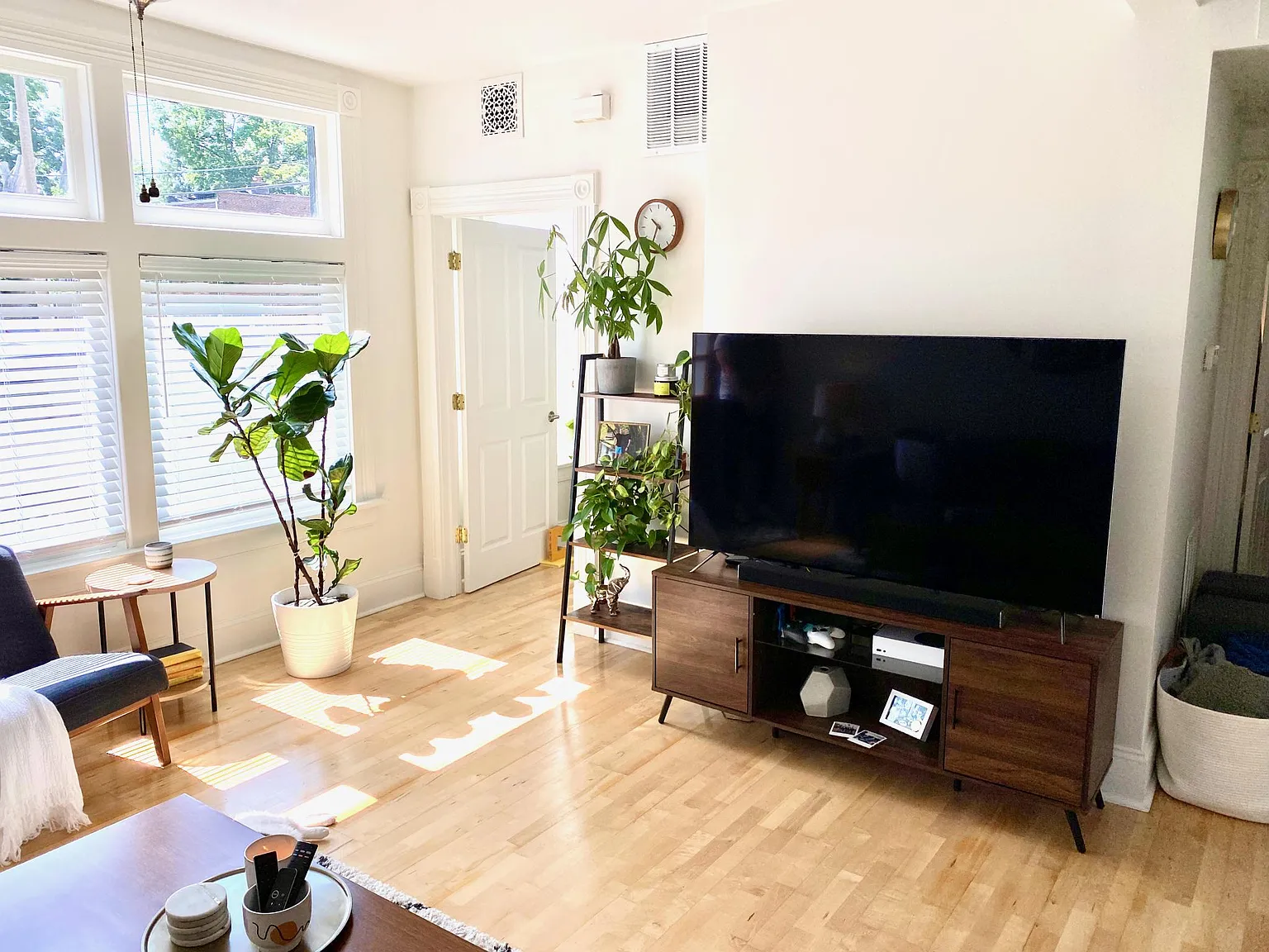 2 bed, 760 sqft, $1,795 — Photo 3