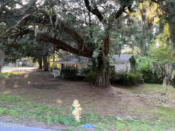27 Miller Drive W, Beaufort, SC 29907