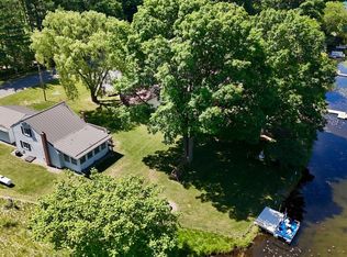 10041 Birch Dr, Riverdale, MI 48877