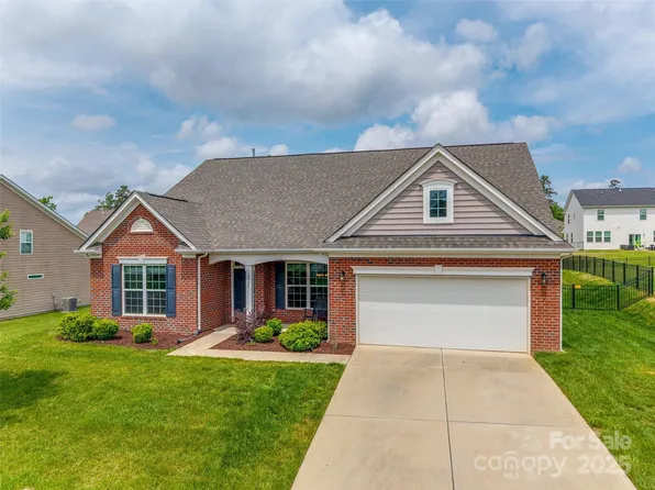 4926 Trayton Ave, Gastonia, NC 28056