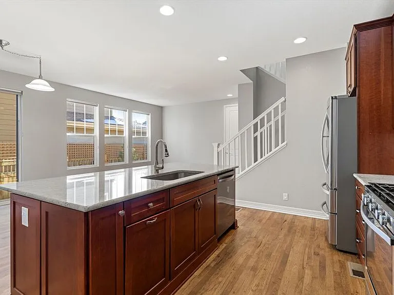 11163 E 28th Pl — Photo 9