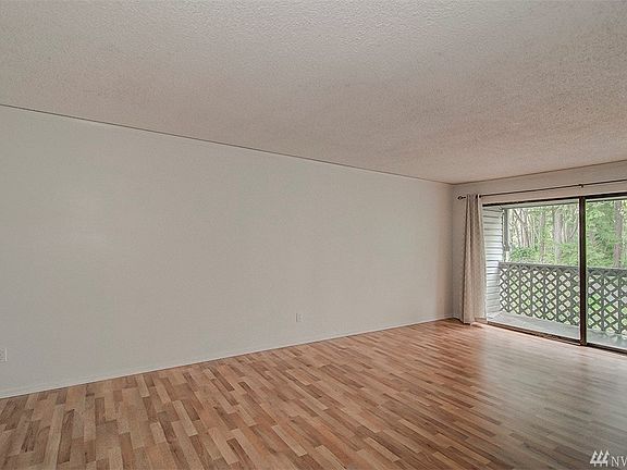 5th image of 15138 65th Ave S APT 117