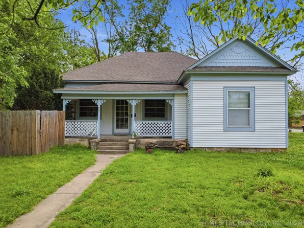 602 N Muskogee Ave, Claremore, OK 74017