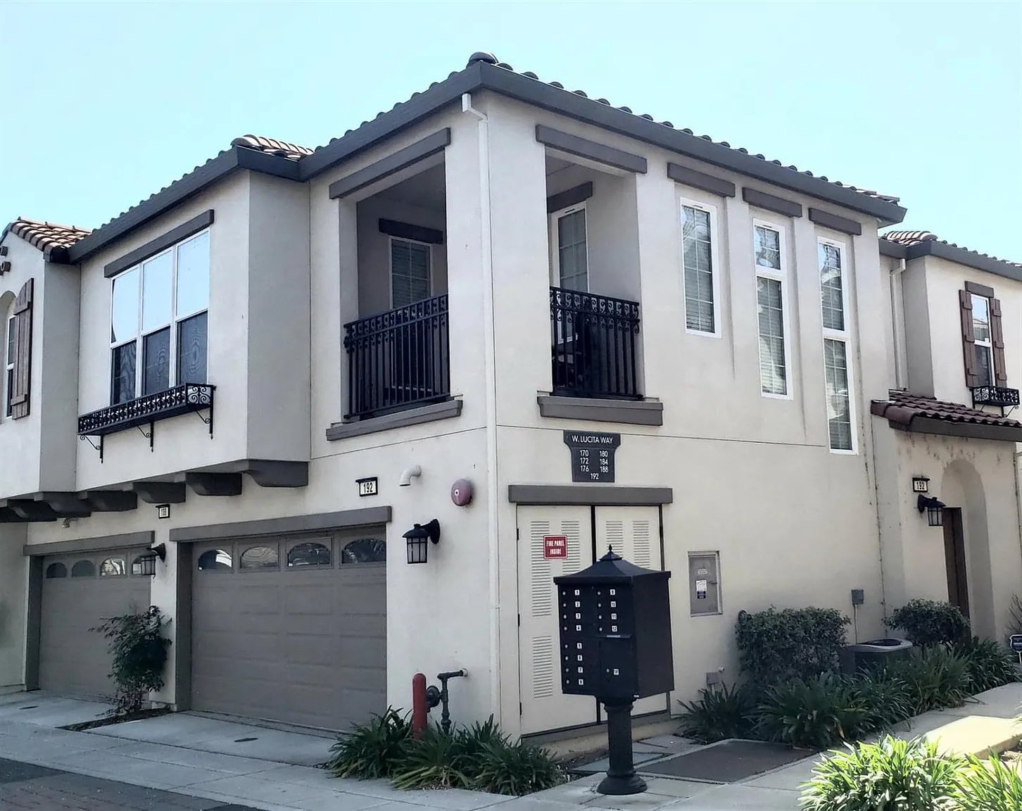 188 W Lucita Way photo 1