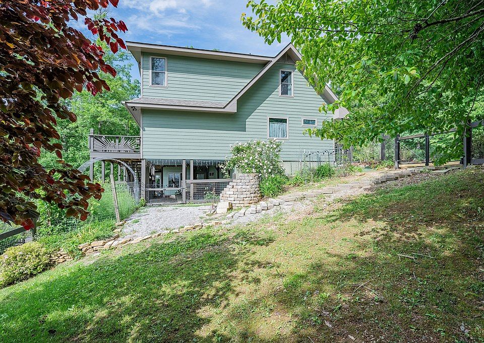 34th image of 4550 Southgate Rd