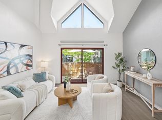 4151 El Camino Way APT M, Palo Alto, CA