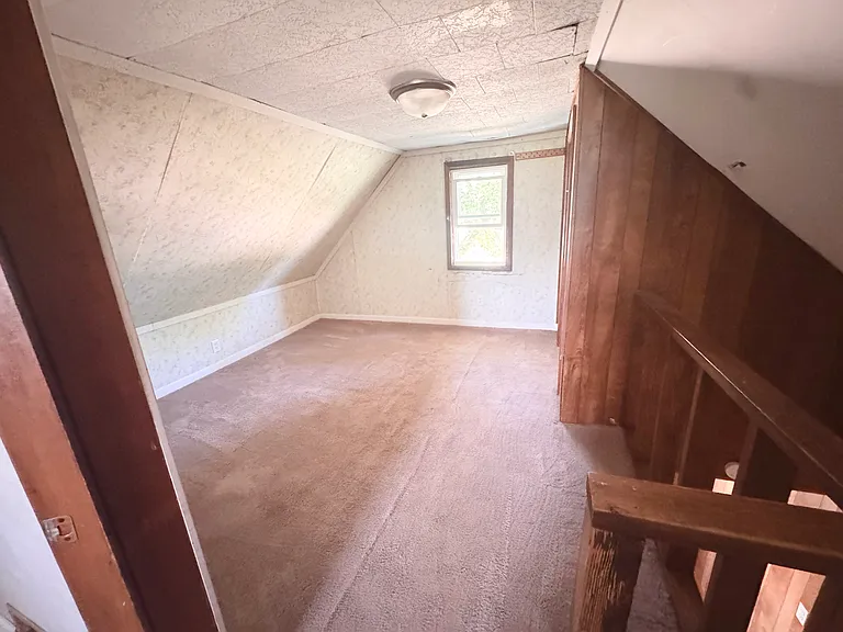 230 N Wayne St — Photo 9