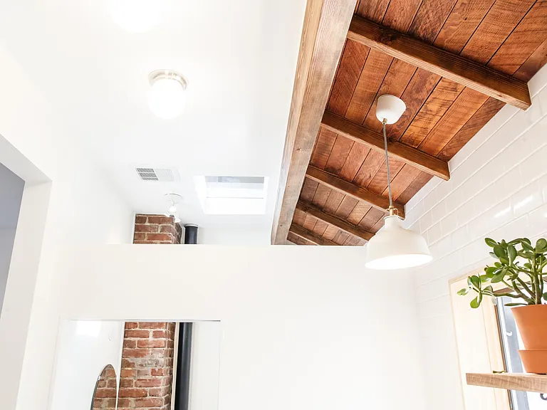 1639 SE 12th Ave — Photo 5