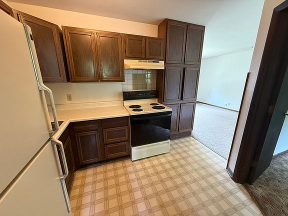 5th image of 3411-3427 Elm Dr #3417