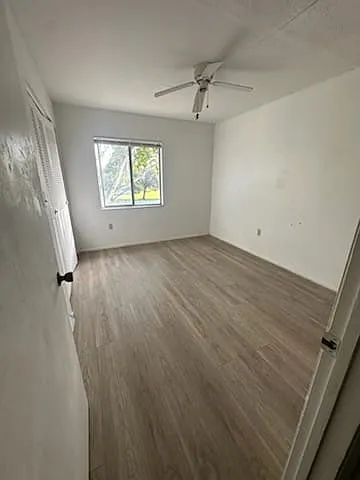 112 Cypress Ct — Photo 12