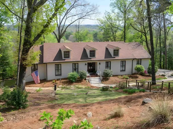 305 Vesclub Dr, Vestavia Hills, AL 35216
