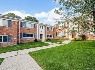 525 Fairbrook St APT 203, Northville, MI