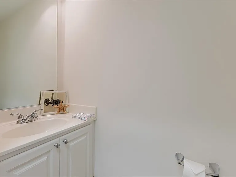 1564 Napoli Dr W — Photo 26
