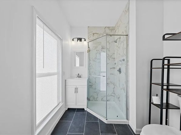 23 W 5th St APT 1