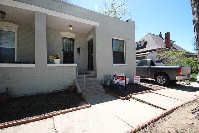 1st image of 914 E Iowa Ave