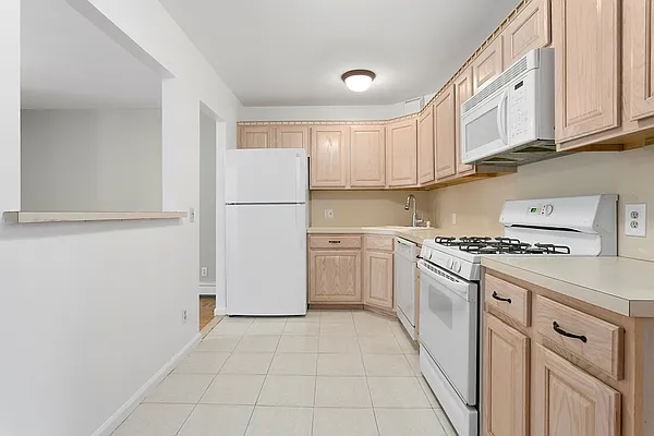 Rented by Corcoran | media 19