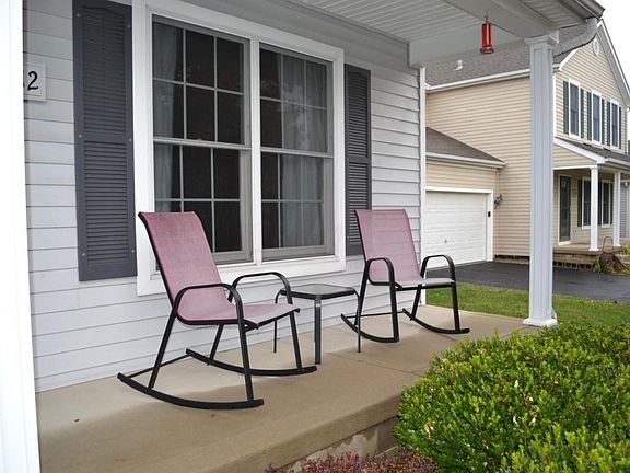 2nd image of 1212 Valley Dr