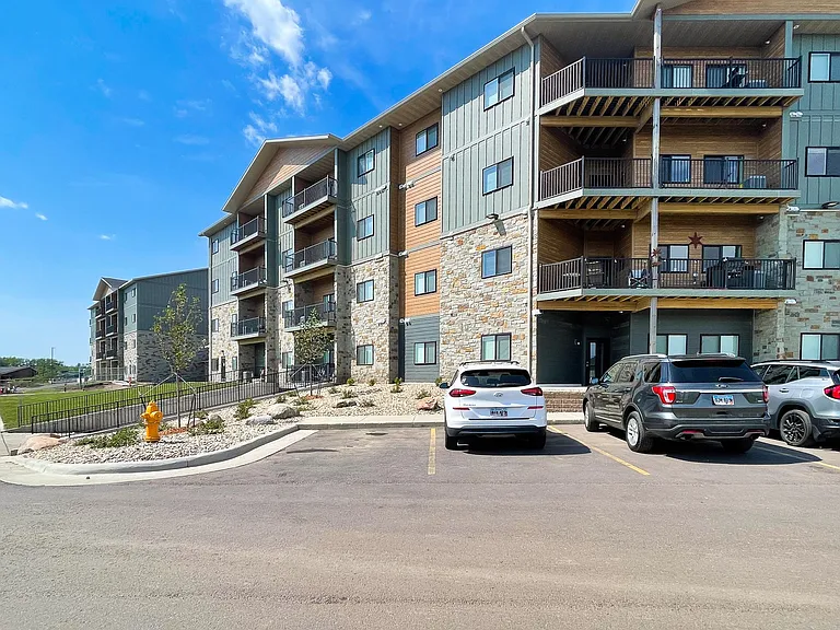 Sage Meadow Apartments & Townhomes — Photo 57