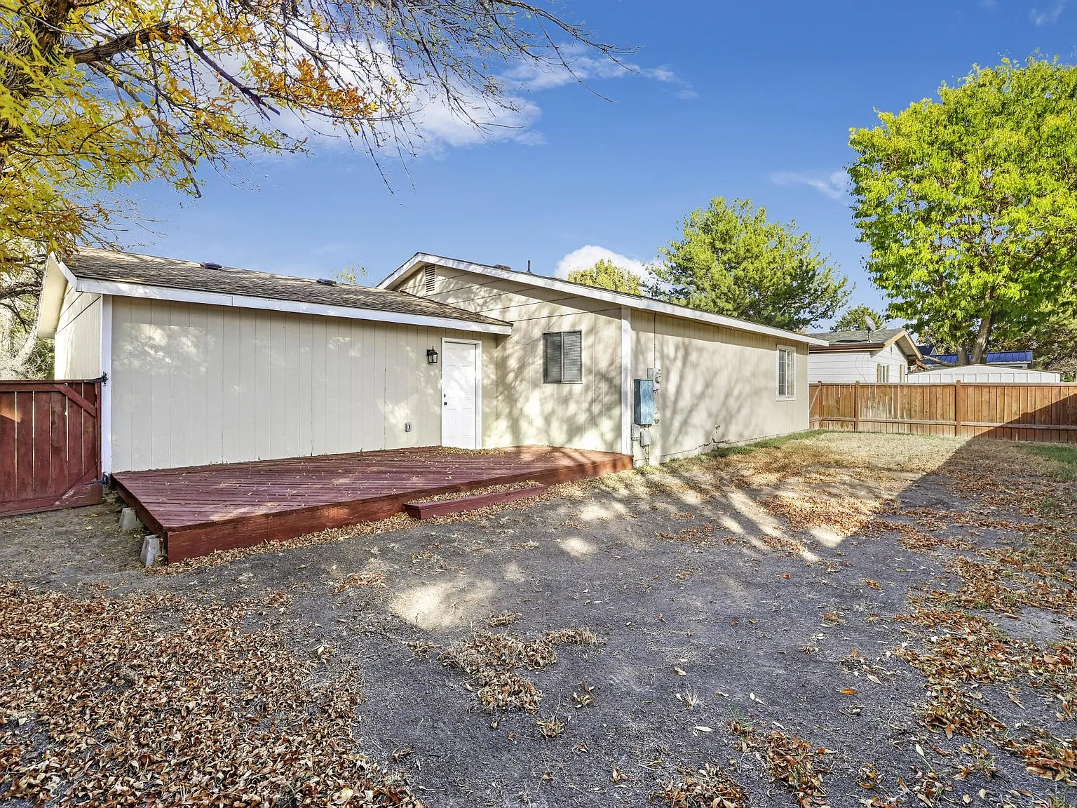 3 bed, 1020 sqft, $1,550 — Photo 2