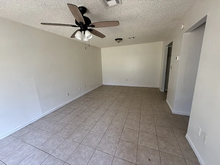 200 W 6th St #210 — Photo 5