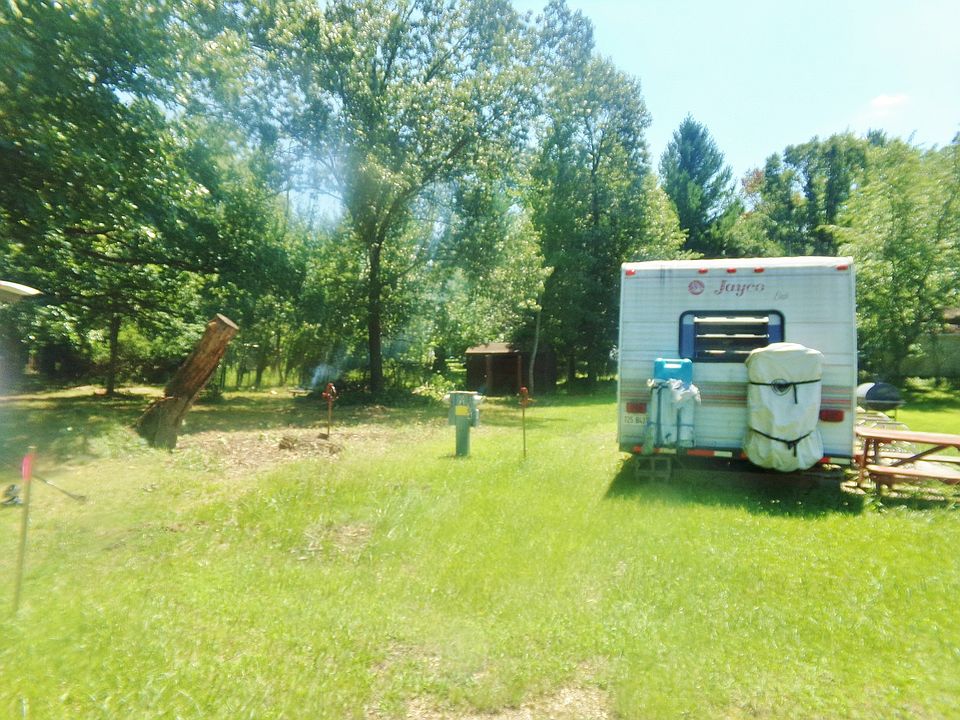 1st image of 4/104 Woodhaven Dr E