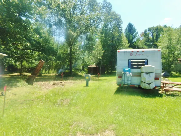 4/104 Woodhaven Dr E, Sublette, IL 61367