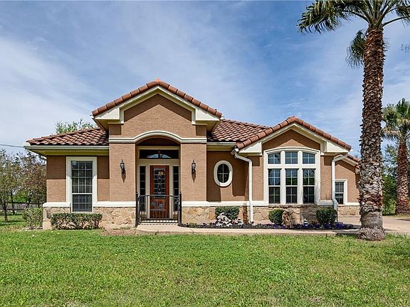 3rd image of 238 Indian Oak Dr