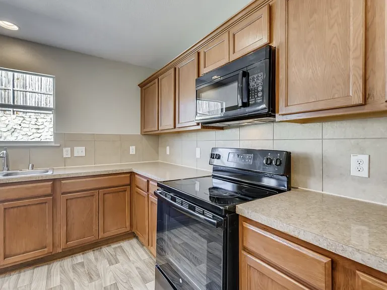 5140 Glen Eden Dr — Photo 6