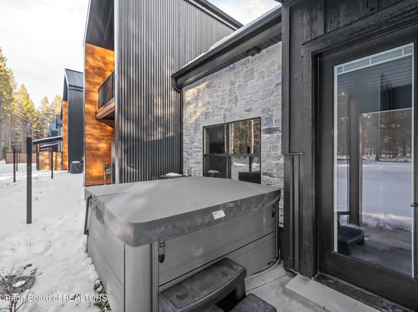 4353 Yeti Ln, Island Park, ID 83429