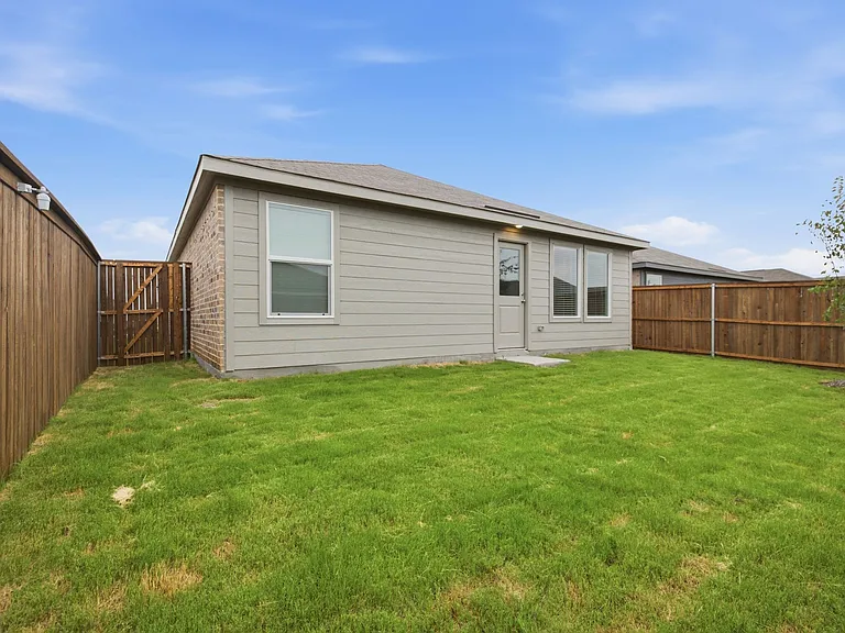 2141 Jesse James Ln — Photo 25