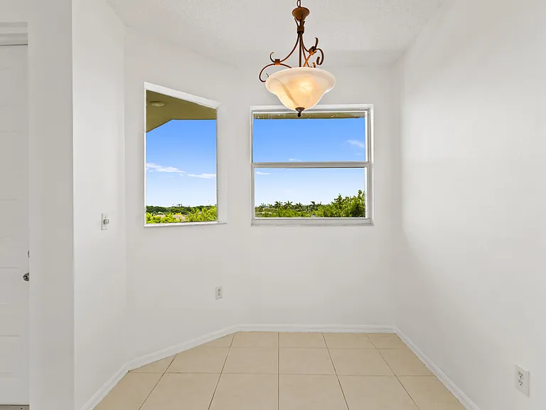 27 Royal Palm Way #503 — Photo 15
