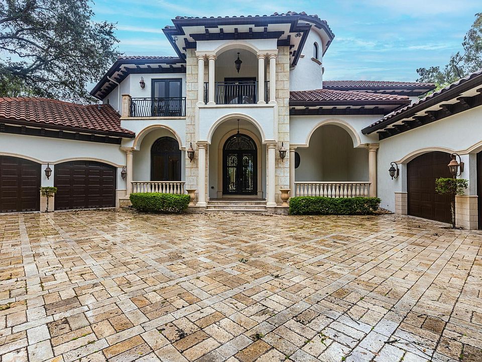 1st image of 1021 NW 116th Avenue