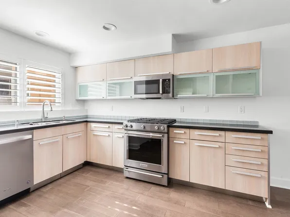 401 N Coast Hwy Unit 312, Oceanside, CA 92054