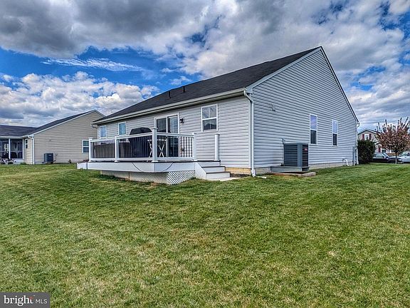 5th image of 130 Norfolk Ln