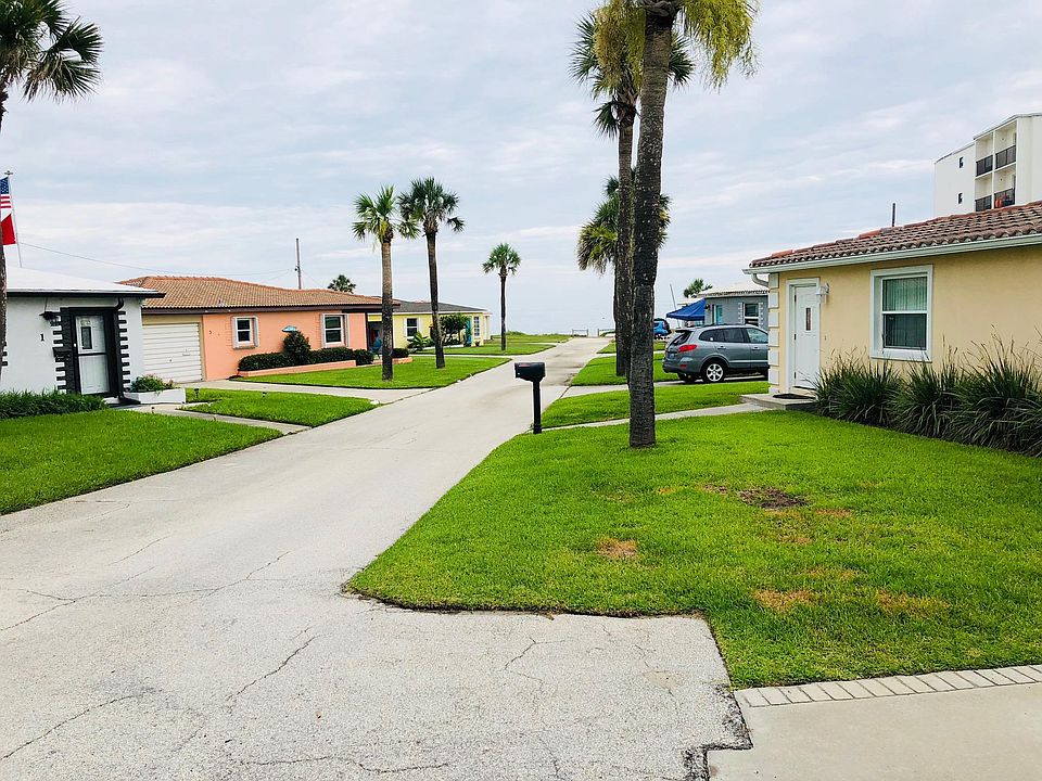 1st image of 2 Breezeway Dr #1