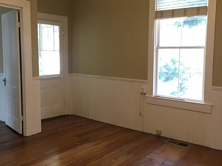 409 Spring St — Photo 10