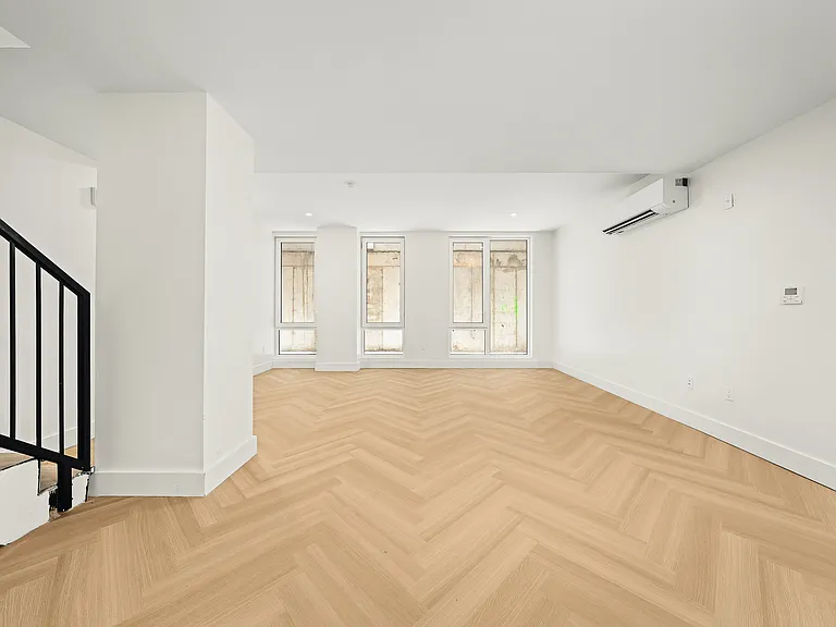 34-16 38th St #2104 — Photo 8