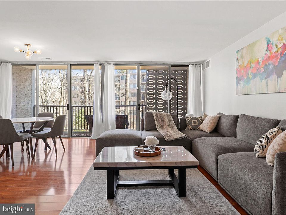 1st image of 4415 Briarwood Ct N APT 25