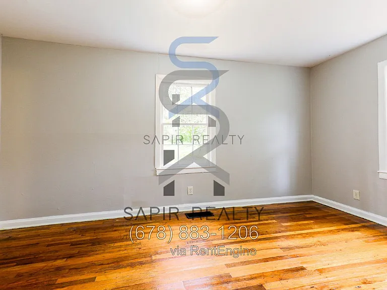 3469 Glen Rd — Photo 7