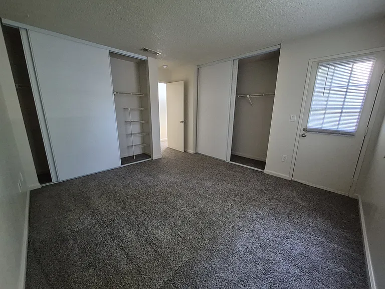 Foxworth Apartments — Photo 49