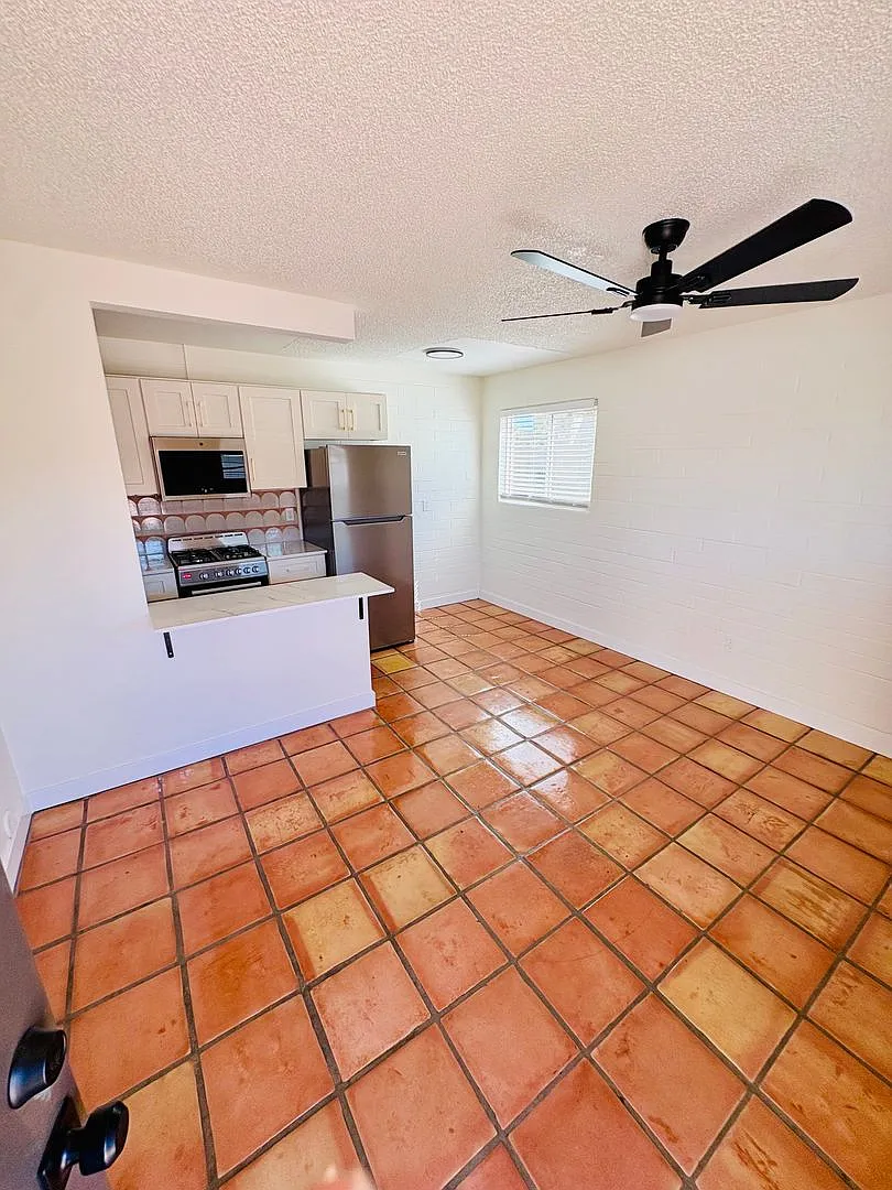 817 S Melody Ln — Photo 2