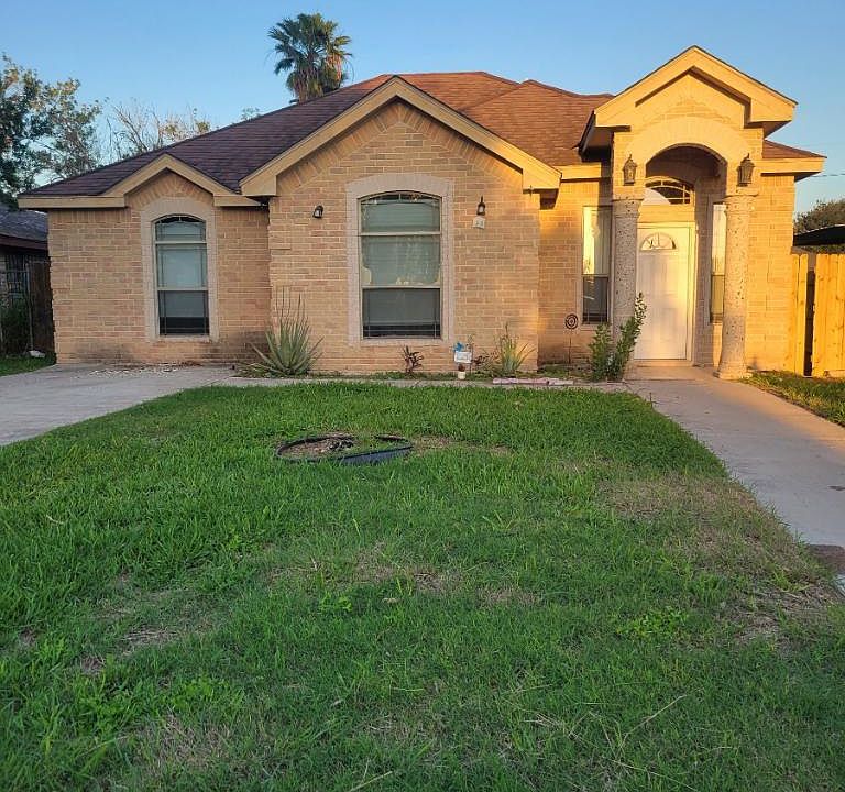 1st image of 520 N Montemorelos Dr